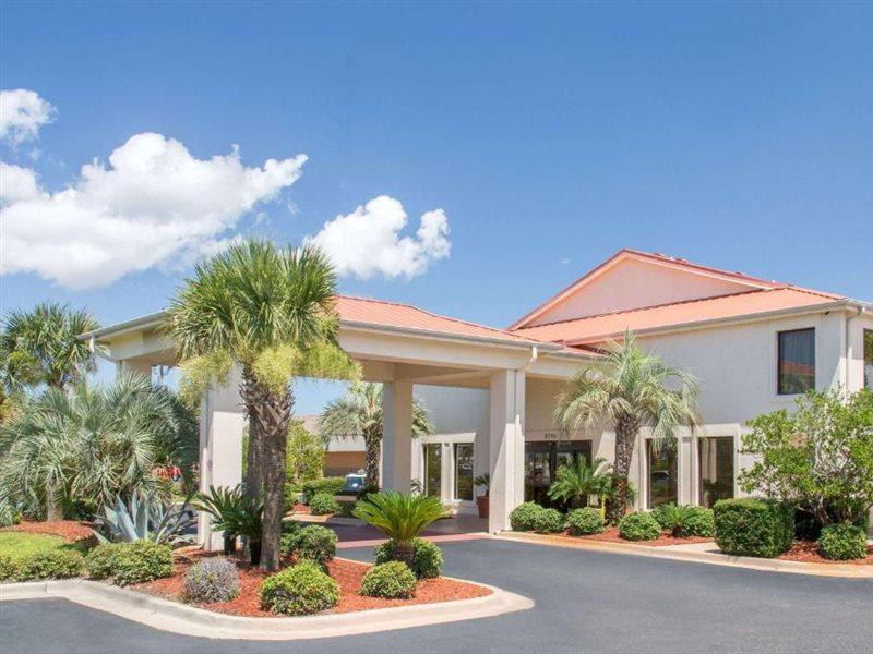 Days Inn & Suites By Wyndham Navarre - Near Beaches Hurlburt Exteriör bild