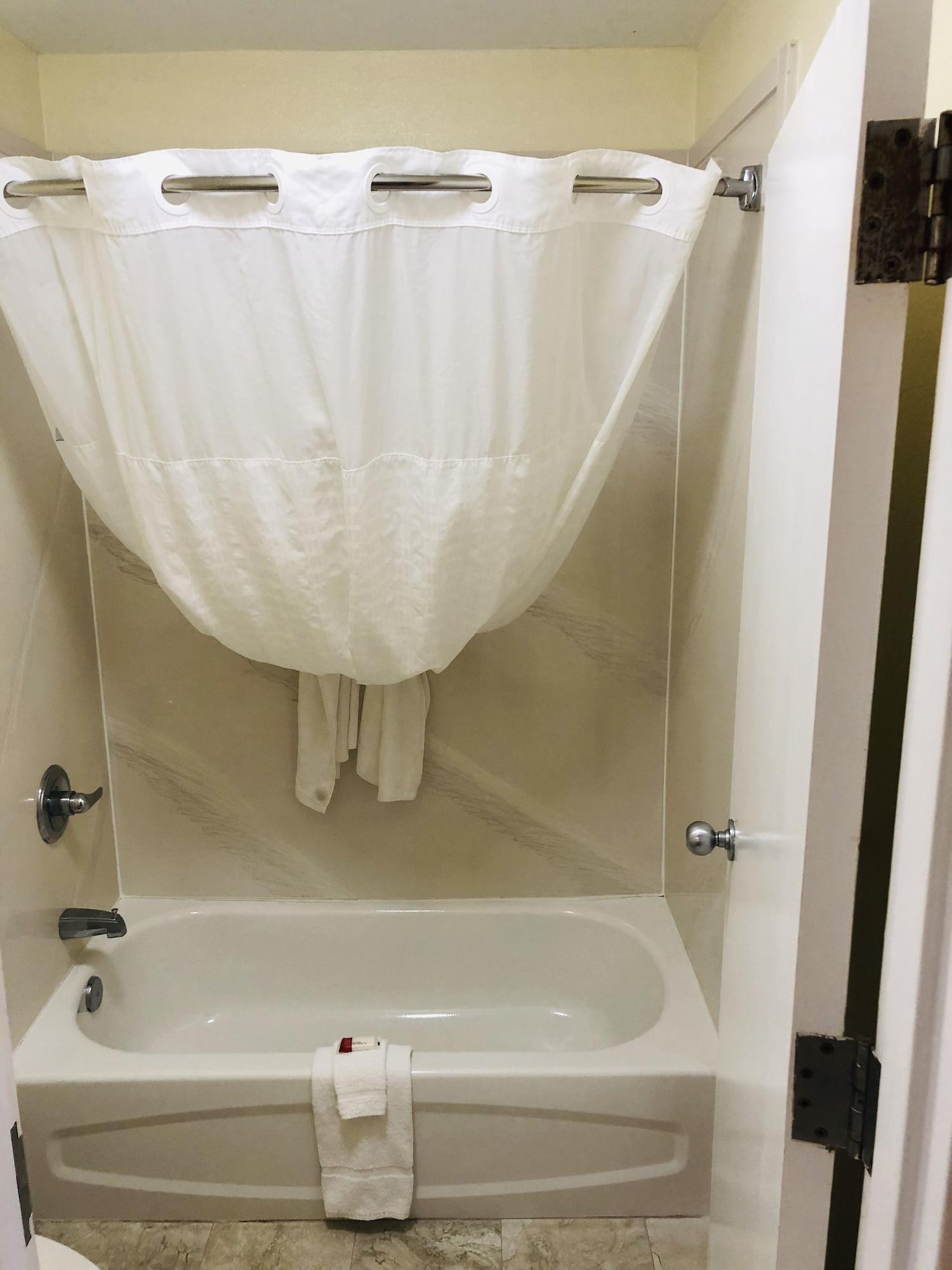 Days Inn & Suites By Wyndham Navarre - Near Beaches Hurlburt Exteriör bild