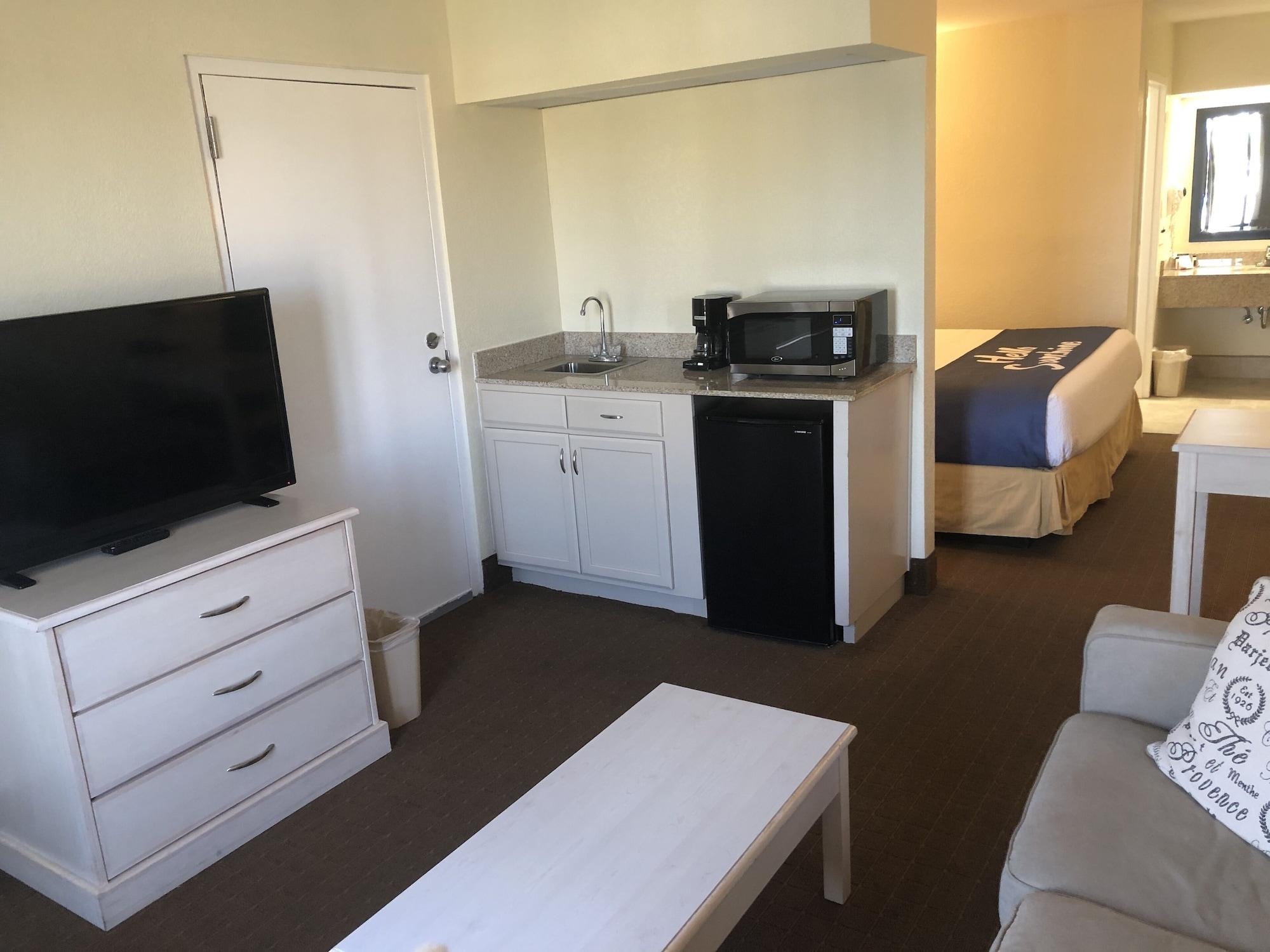 Days Inn & Suites By Wyndham Navarre - Near Beaches Hurlburt Exteriör bild
