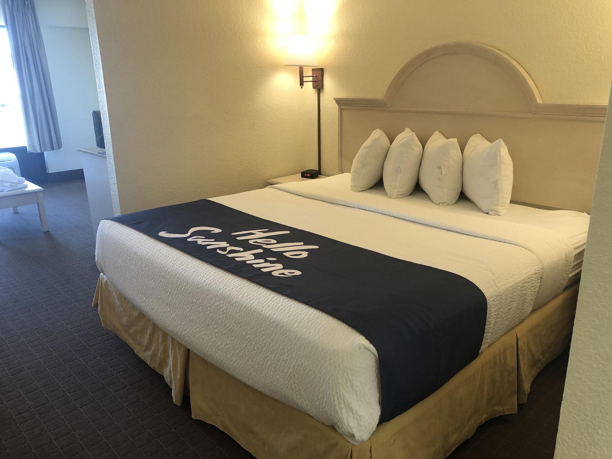 Days Inn & Suites By Wyndham Navarre - Near Beaches Hurlburt Exteriör bild