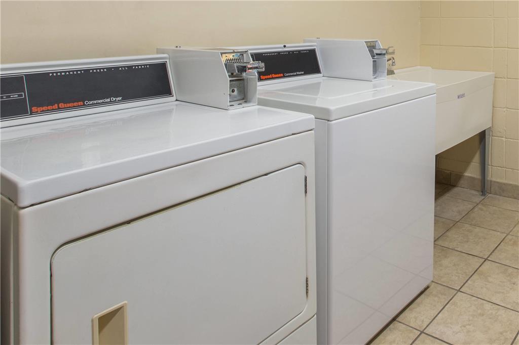 Days Inn & Suites By Wyndham Navarre - Near Beaches Hurlburt Bekvämligheter bild